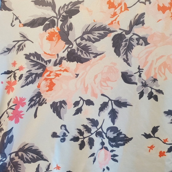 Floral Maternity Dress - Picture 4 of 4